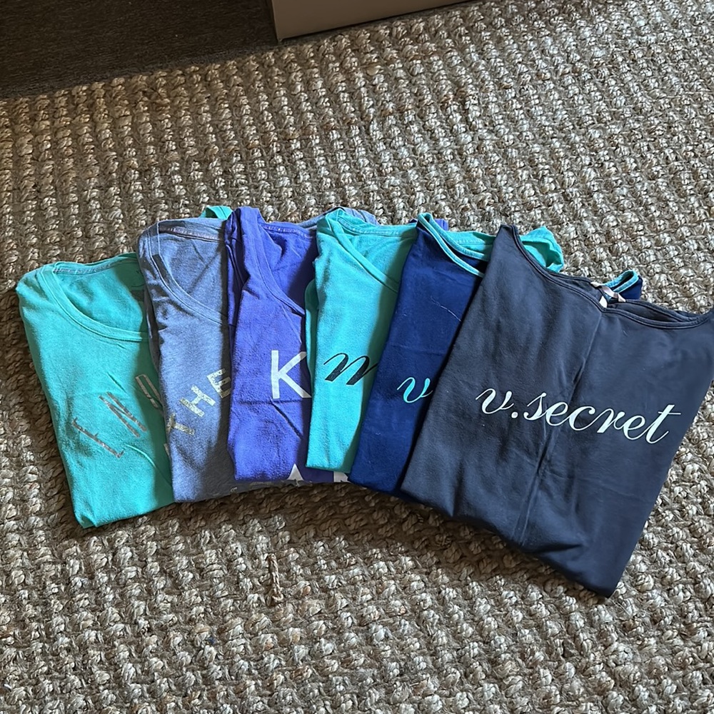 VS Night dress’s 3x Sht sleeve 3x L sleeve. XS and 2, right of 1st pic are Sml
